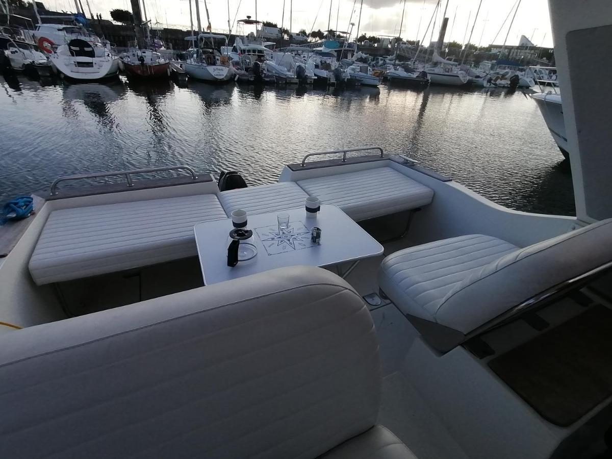 Sejour Insolite Sur Un Yacht. Bateau Hotel A Quai. La Rochelle  Luaran gambar